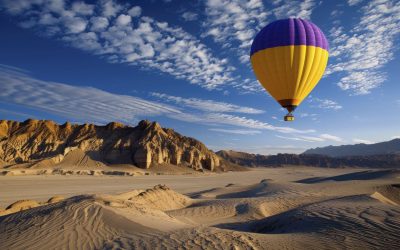 hot-air-balloon-realistic-dreamscape